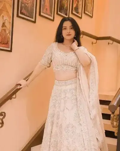 Escort Dharur